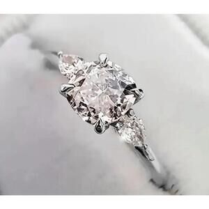 Women's Promise/Engagement Ring size 6